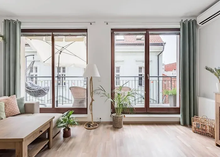 City Centre, Balcony, Ac & Lift