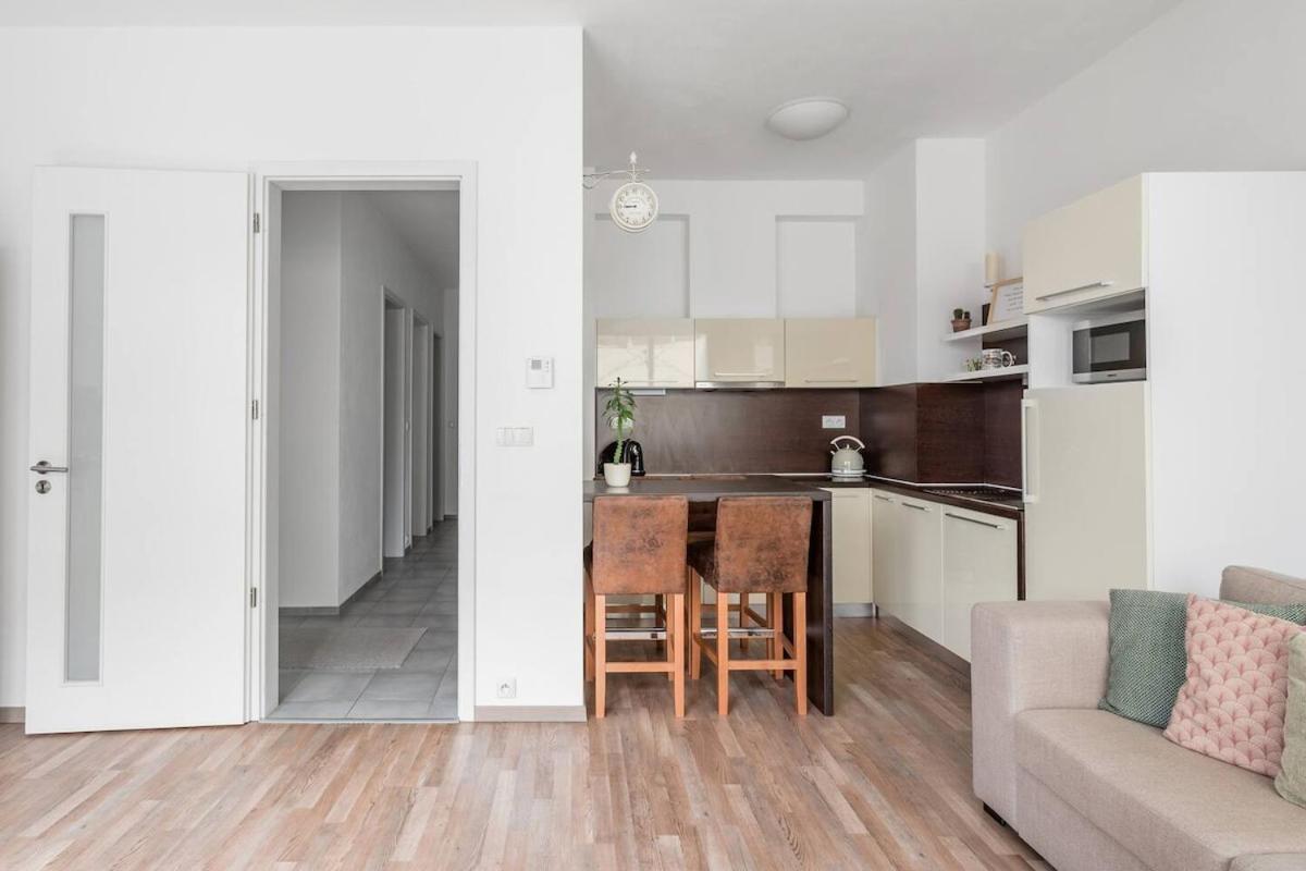 Centre, Balcony, Ac & Lift